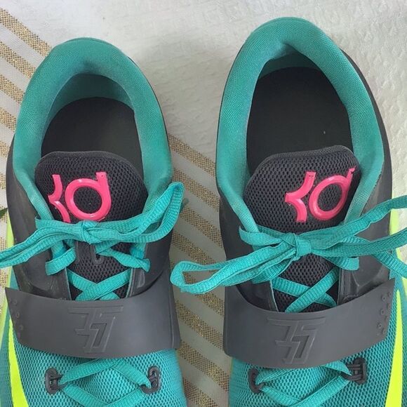 Nike KD Kevin Durant Youth Trainers In “Carnival Jade” - Picture 8 of 16